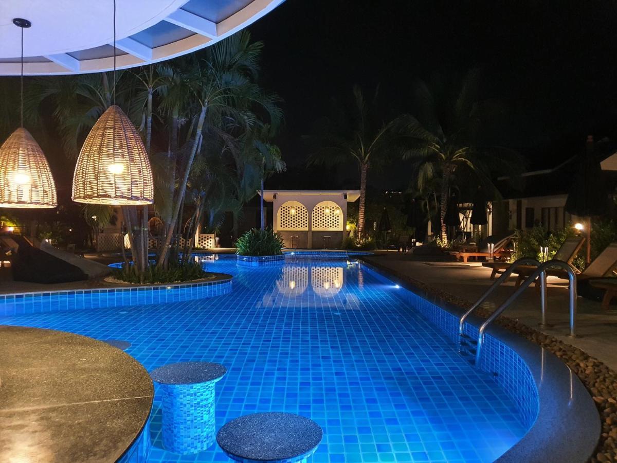 Phuket Blu Pine Villa & Pool Access - Sha Plus מראה חיצוני תמונה